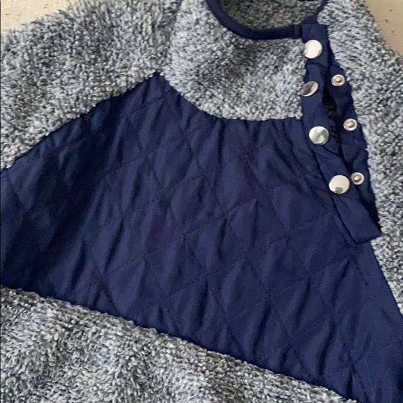 cozy blue and grey hoodie!! super comfy and light - Picture 3 of 4